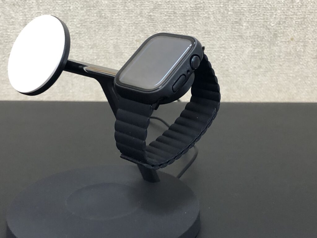 Belkin boost charge pro 3-in-1 充電スタンド Apple Watch 8 充電