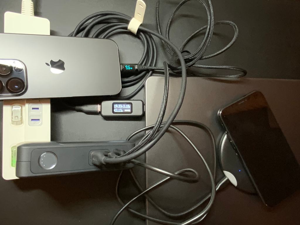  Anker 733 Power Bank & M2 MacBook Air & iPhone14 Pro & ワイヤレス充電器(5W) 出力 充電器として充電