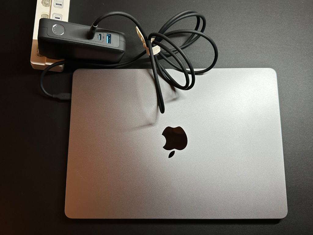 Anker 733 Powers Bank M2 MacBook Airを充電 充電器