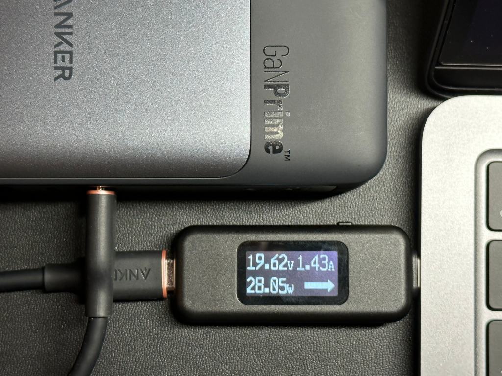 Anker 733 Power Bank M2 MacBook Airを充電 出力 モバイルバッテリー