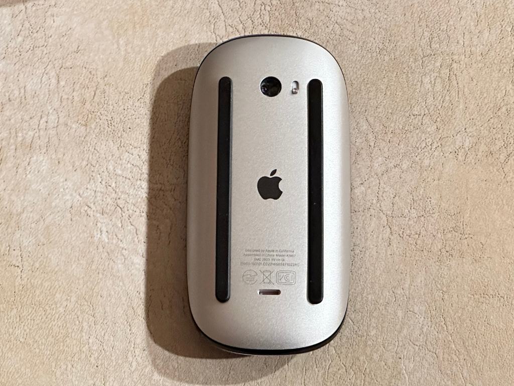 Magic Mouse ブラック レビュー！】スタイリッシュなブラックが 