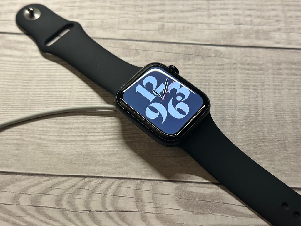 Apple Watch SE（第2世代） 充電