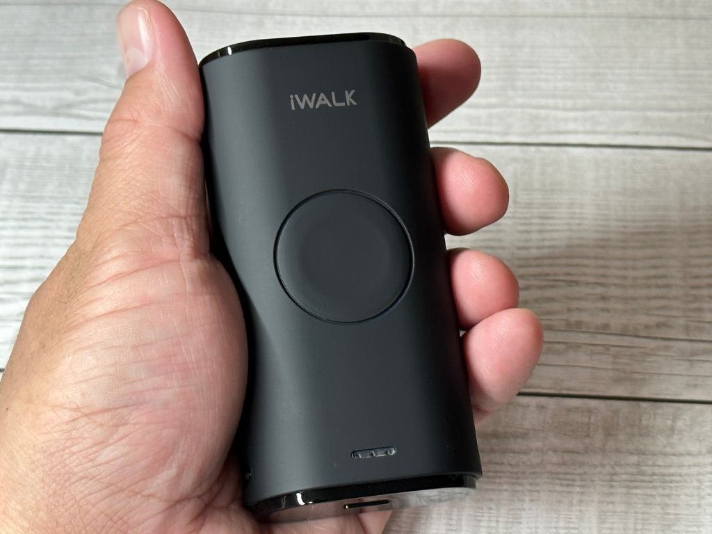 iWALK Apple Watch モバイルバッテリー サイズ感