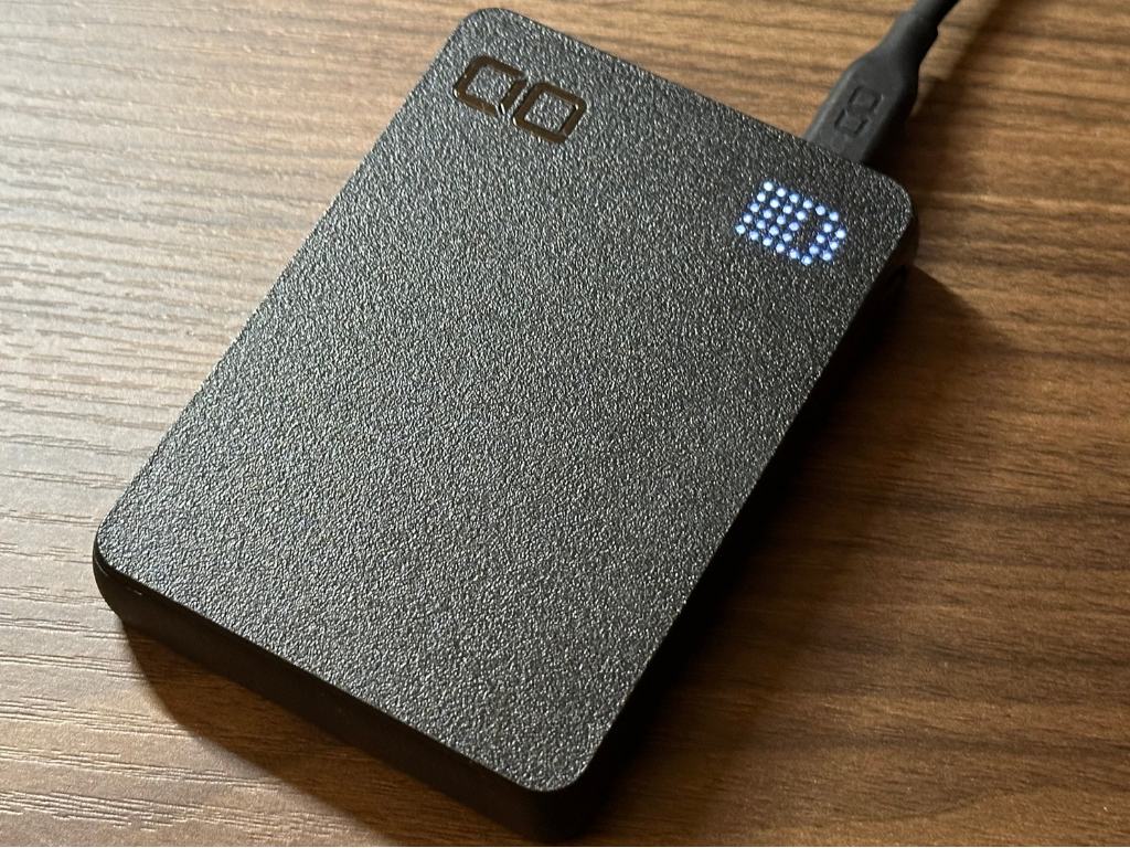 CIO SMARTCOBY Pro SLIM 35W バッテリー充電